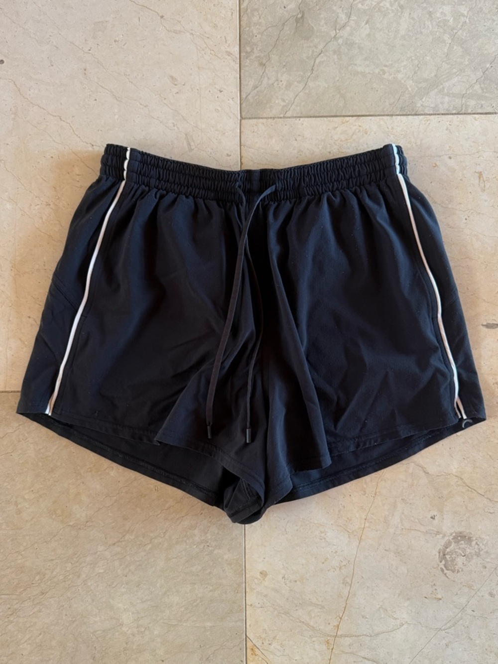 Lululemon Court Rival High-Rise Short 3" long liner
